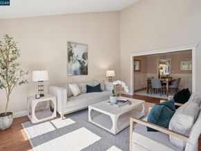 21 Via Barcelona, Moraga CA 94556