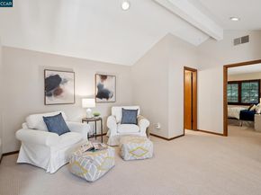 21 Via Barcelona, Moraga CA 94556