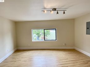 3607 Maple Ave, Oakland CA 94602