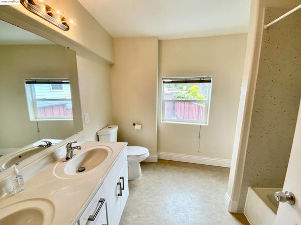 3607 Maple Ave, Oakland CA 94602