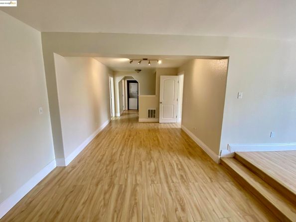 3607 Maple Ave, Oakland CA 94602