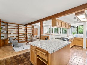 6425 Zinn Dr, Oakland CA 94611