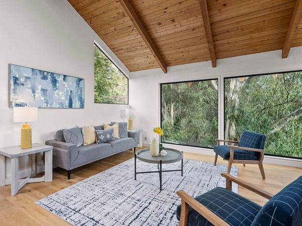 6425 Zinn Dr, Oakland CA 94611
