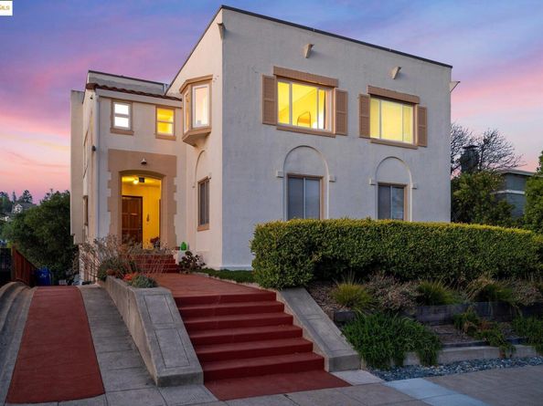 1222 Hollywood Ave, Oakland CA 94602
