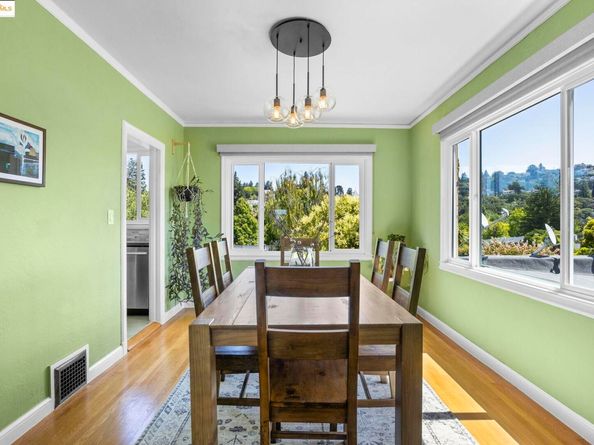 1222 Hollywood Ave, Oakland CA 94602