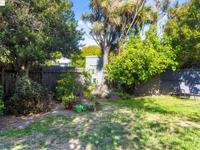 1222 Hollywood Ave, Oakland CA 94602