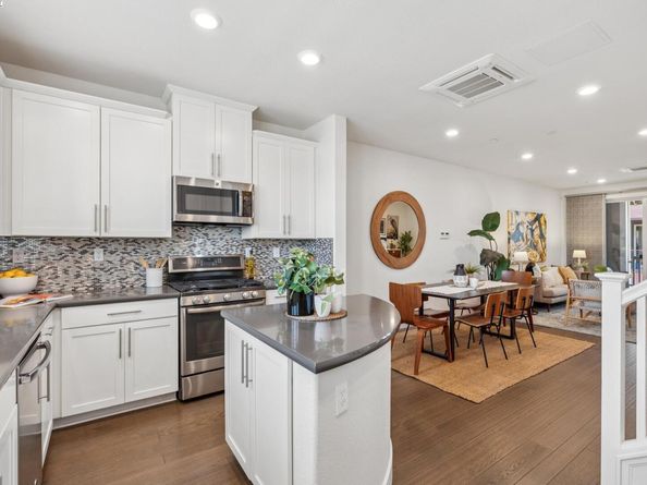 1815 Balsa St, Alameda CA 94501