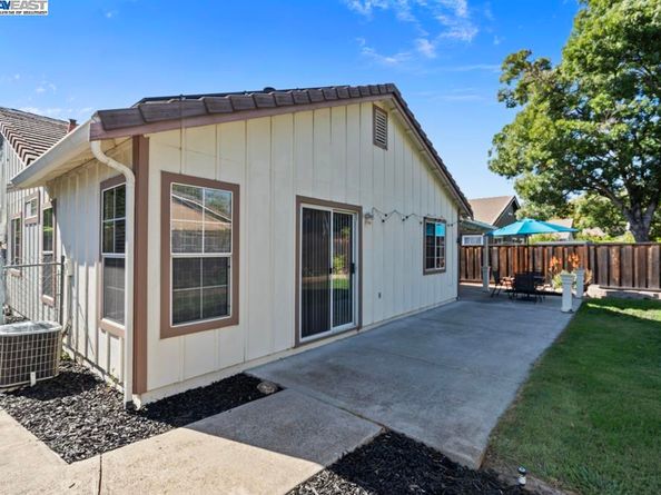 1727 Sutter St, Livermore CA 94551