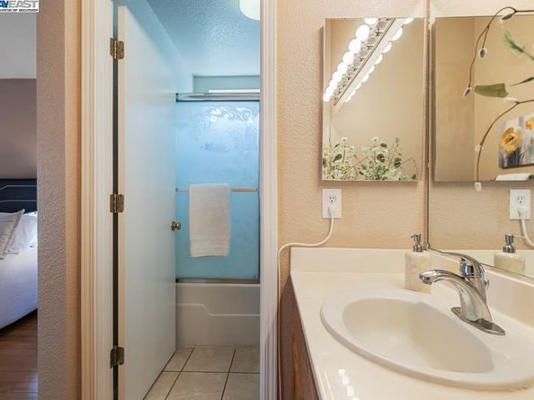 1727 Sutter St, Livermore CA 94551