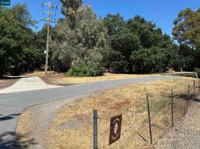 323 Laurel Dr, Danville CA 94526