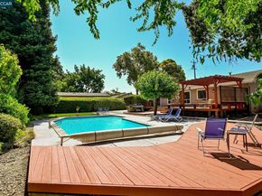 323 Laurel Dr, Danville CA 94526