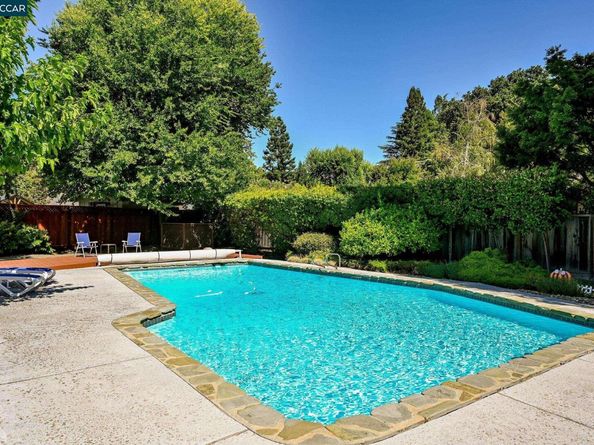 323 Laurel Dr, Danville CA 94526