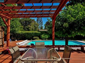 323 Laurel Dr, Danville CA 94526