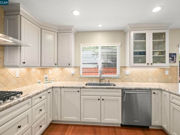 323 Laurel Dr, Danville CA 94526