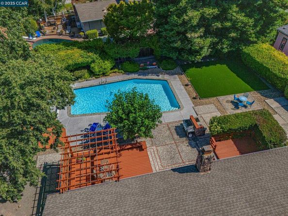 323 Laurel Dr, Danville CA 94526