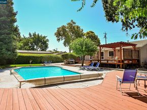 323 Laurel Dr, Danville CA 94526