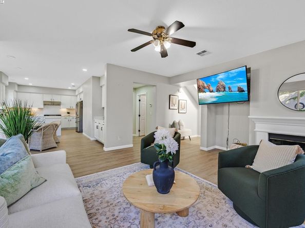 4637 Persimmon Dr, Dublin CA 94568