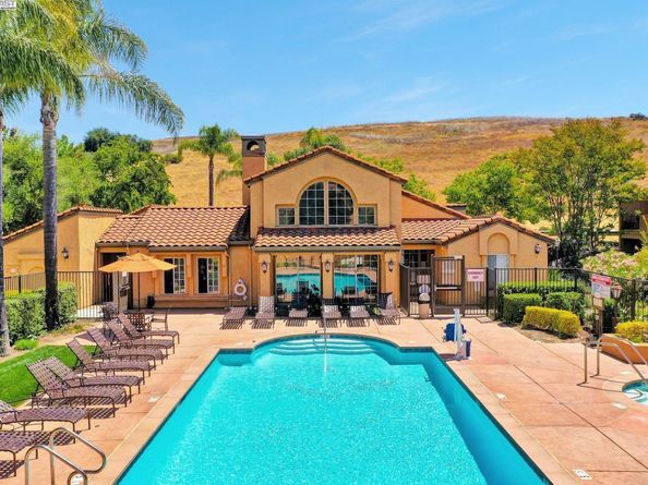 805 Watson Canyon Ct 359, San Ramon CA 94582