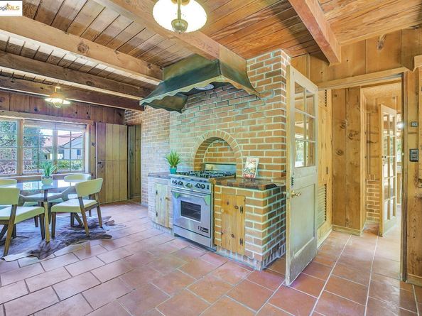 700 Coventry Rd, Kensington CA 94707