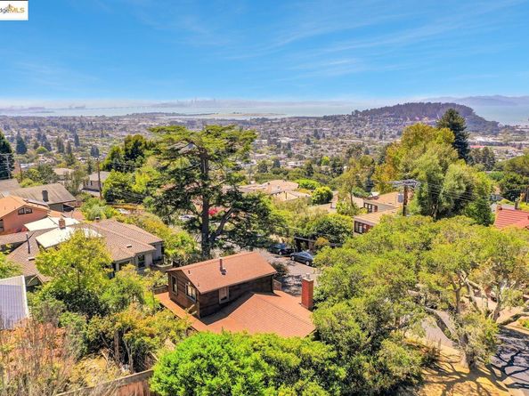 700 Coventry Rd, Kensington CA 94707
