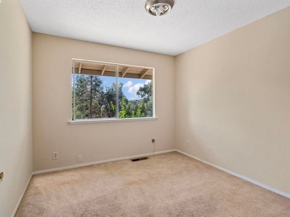 2592 Caballo Ranchero Dr, Diablo CA 94528