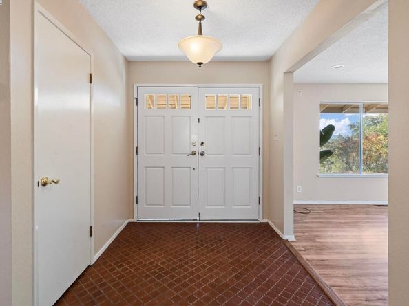 2592 Caballo Ranchero Dr, Diablo CA 94528