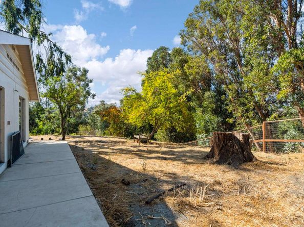 2592 Caballo Ranchero Dr, Diablo CA 94528
