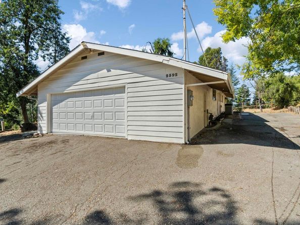 2592 Caballo Ranchero Dr, Diablo CA 94528