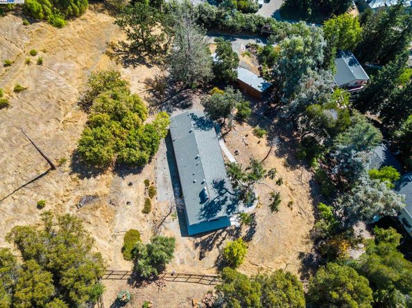 2592 Caballo Ranchero Dr, Diablo CA 94528