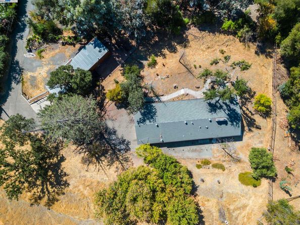 2592 Caballo Ranchero Dr, Diablo CA 94528
