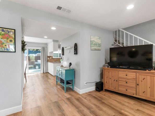 1479 Spring Valley Cmn, Livermore CA 94551