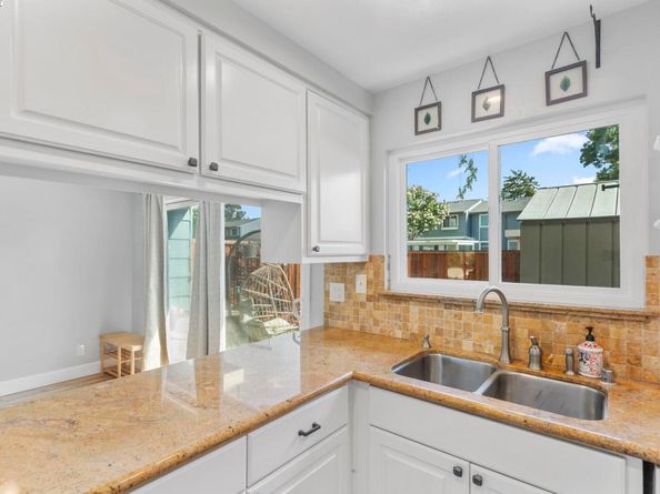 1479 Spring Valley Cmn, Livermore CA 94551
