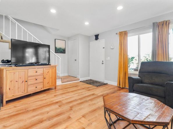 1479 Spring Valley Cmn, Livermore CA 94551
