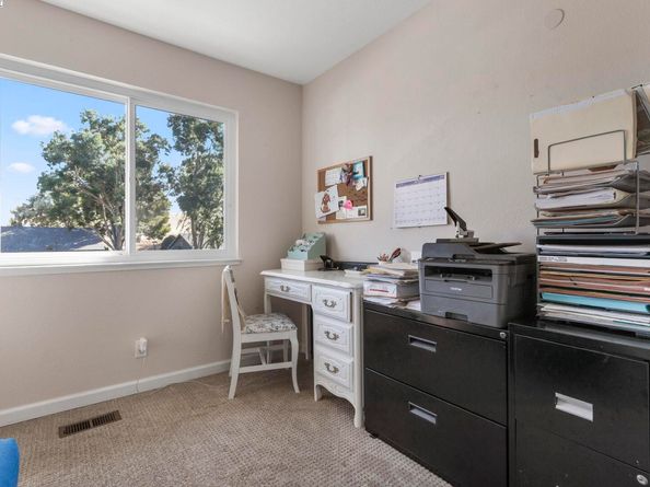 1479 Spring Valley Cmn, Livermore CA 94551