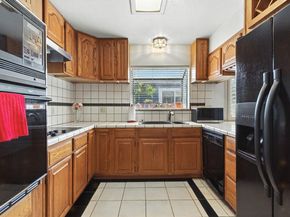 923 90Th Ave, Oakland CA 94603