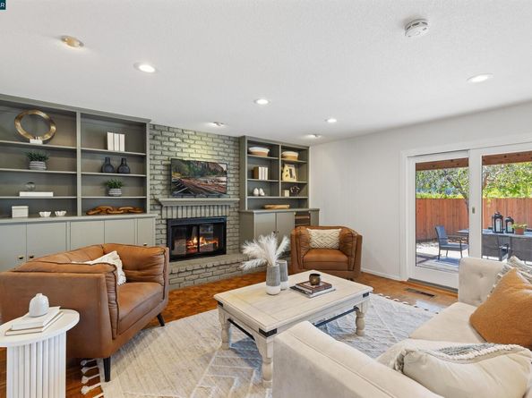 11 Breck Ct, Moraga CA 94556