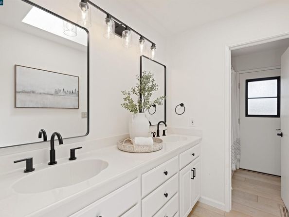 11 Breck Ct, Moraga CA 94556
