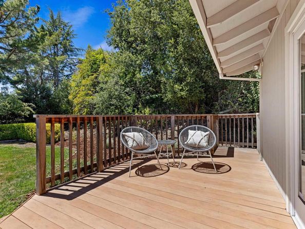 11 Breck Ct, Moraga CA 94556