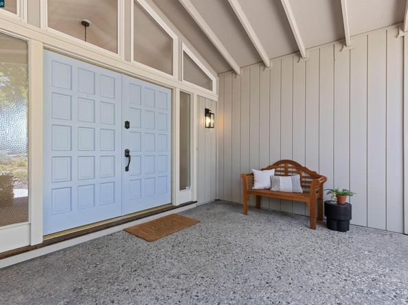 11 Breck Ct, Moraga CA 94556