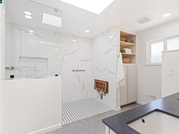 11 Breck Ct, Moraga CA 94556