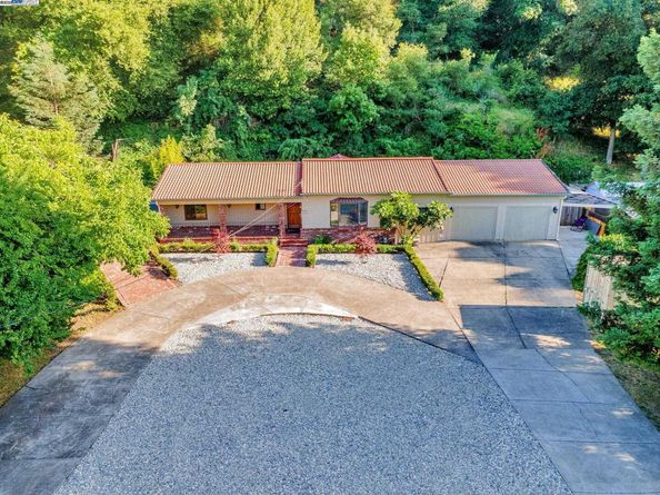 3950 Pinole Valley Rd, Pinole CA 94564
