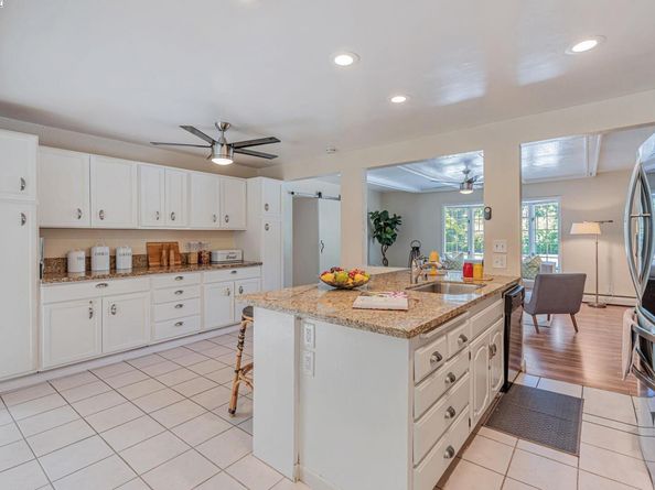 3950 Pinole Valley Rd, Pinole CA 94564