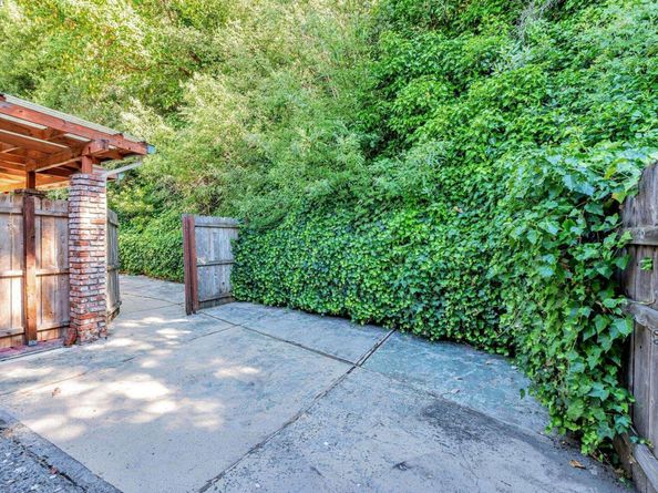 3950 Pinole Valley Rd, Pinole CA 94564