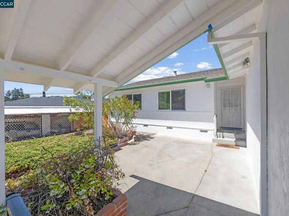 4816 Meadowbrook Dr, Richmond CA 94803