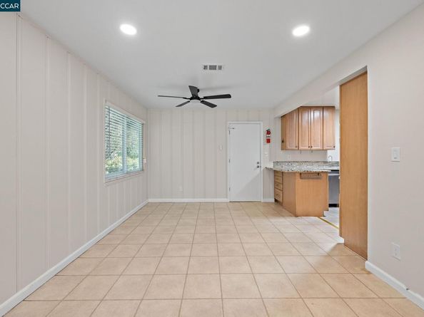 4816 Meadowbrook Dr, Richmond CA 94803