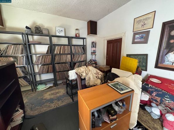 22490 Bayview Ave, Hayward CA 94541