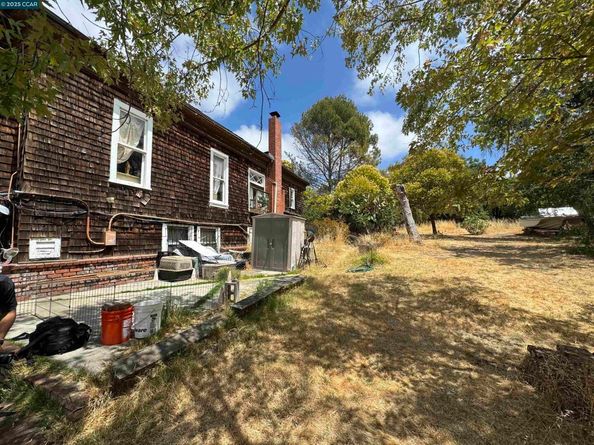 22490 Bayview Ave, Hayward CA 94541