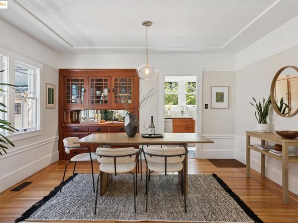 4621 Walnut St, Oakland CA 94619
