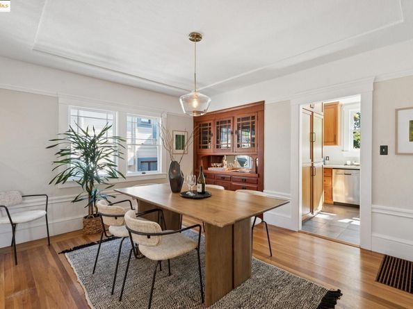 4621 Walnut St, Oakland CA 94619
