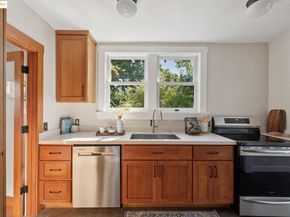 4621 Walnut St, Oakland CA 94619